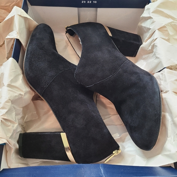 Cute Adrienne Vittadini ankle boot heels! Sz 9 - Picture 4 of 8